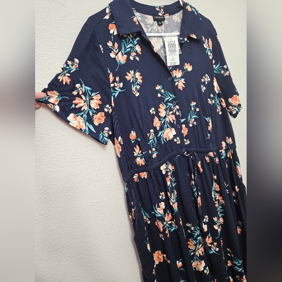 Torrid NWT 1X Plus Navy Floral Midi Challis Button Front Shirt Dress Pockets - Picture 4 of 8